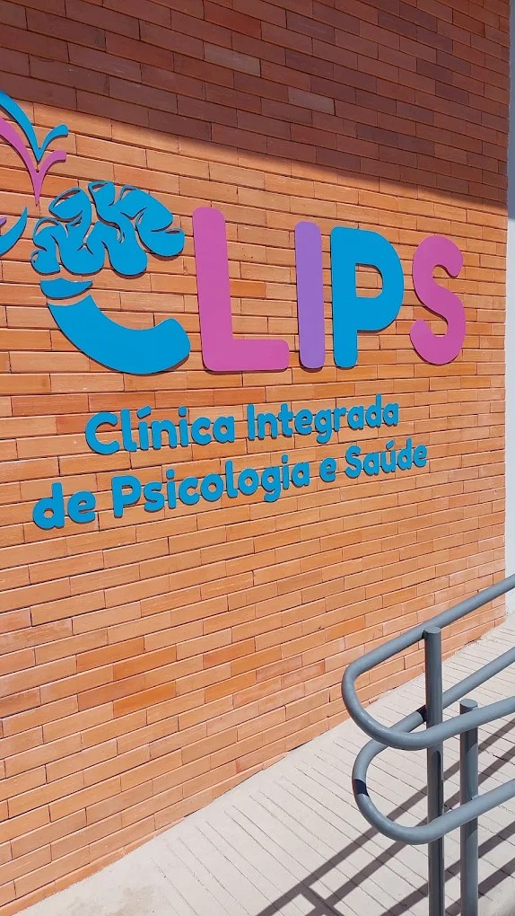 Frente da Clínica CLIPS